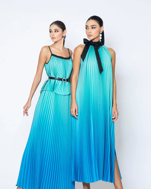 The Pleated canvas