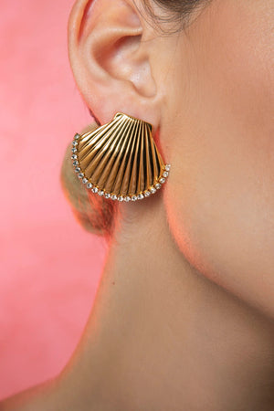 shell fan earrings