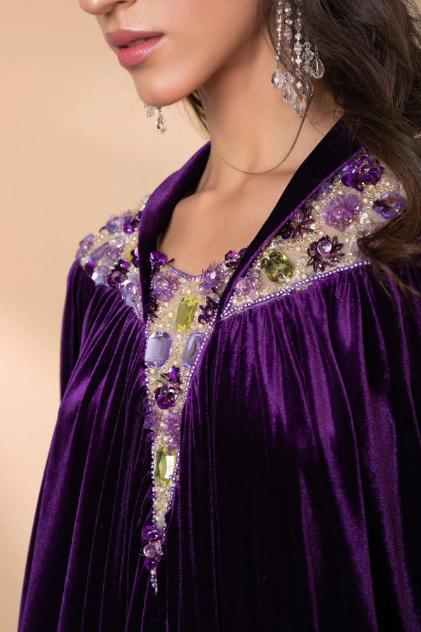 amira velvet abaya