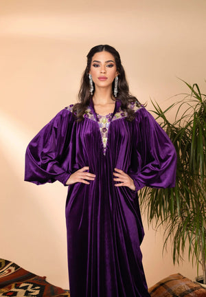 amira velvet abaya