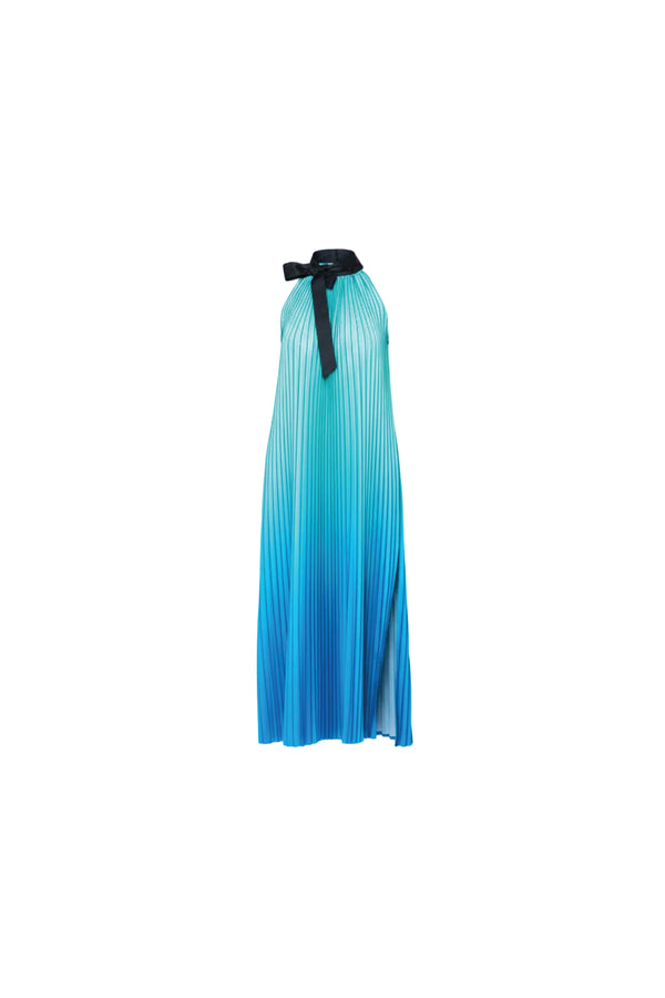 The Pleated canvas